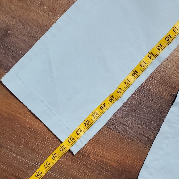 Tommy Hilfiger Blue Capris with Straight-Leg Cut With Cherry Patterned Belt - Picture 3 of 11